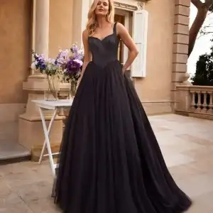 0A VESTIDO NOIVA PRETO